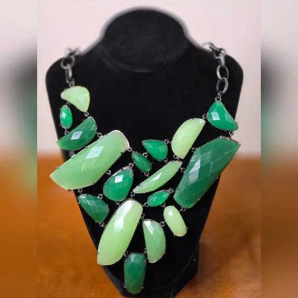 BCBGMAXAZRIA Statement Necklace - Picture 7 of 8